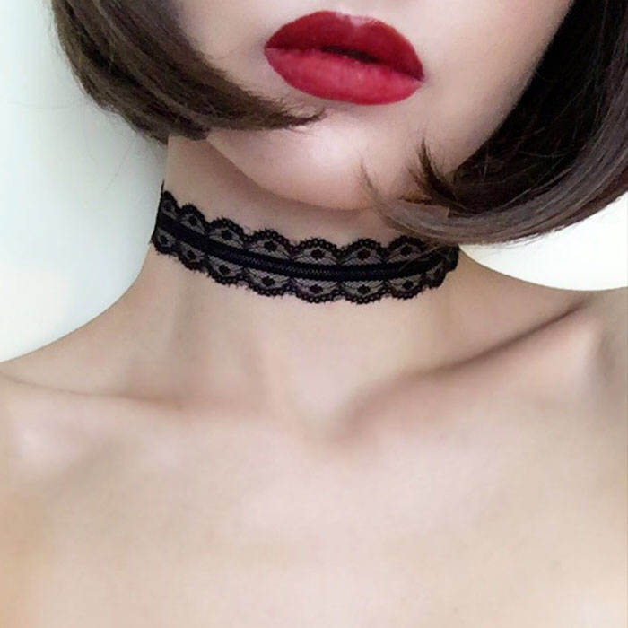 穿蕾丝套装怎么不配这条choker？？？